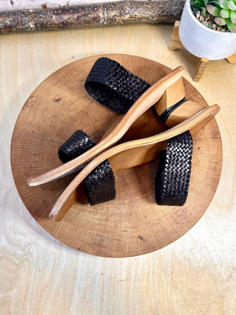 Cydwoq Parallel Kitten Heel Woven Strap Sandals in Black Size 39.5